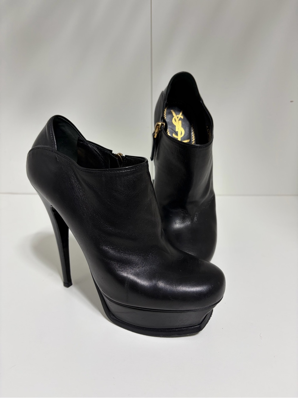 Yves Saint Laurent Women’s Tribute 105 Black Leather Platform Ankle Boots